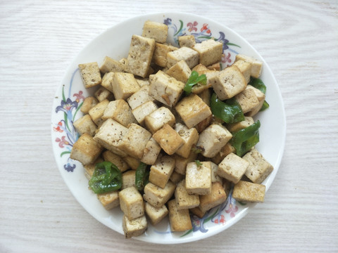 水煮豆腐干豆腐包的做法