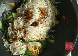豆角鸡蛋炒挂面的做法