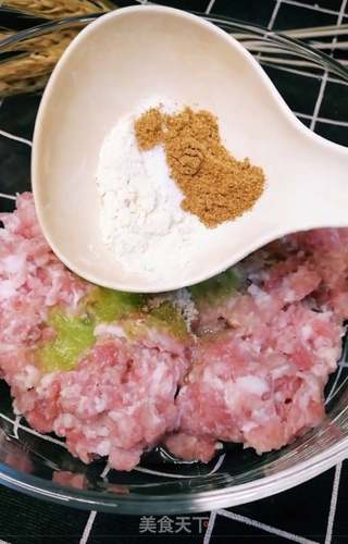 汤粉的做法猪肉丸
