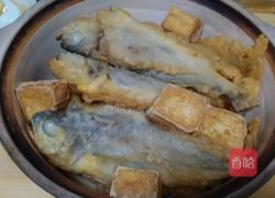 油豆腐黄鱼煲的做法视频