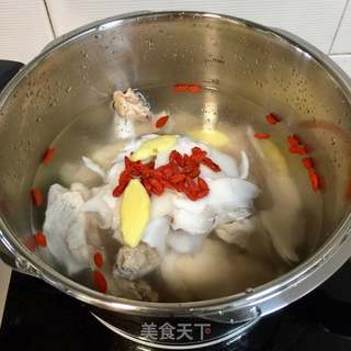 土鸡汤的做法