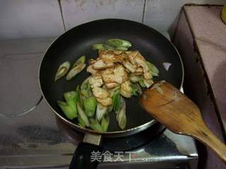 白豆腐炒大葱的做法