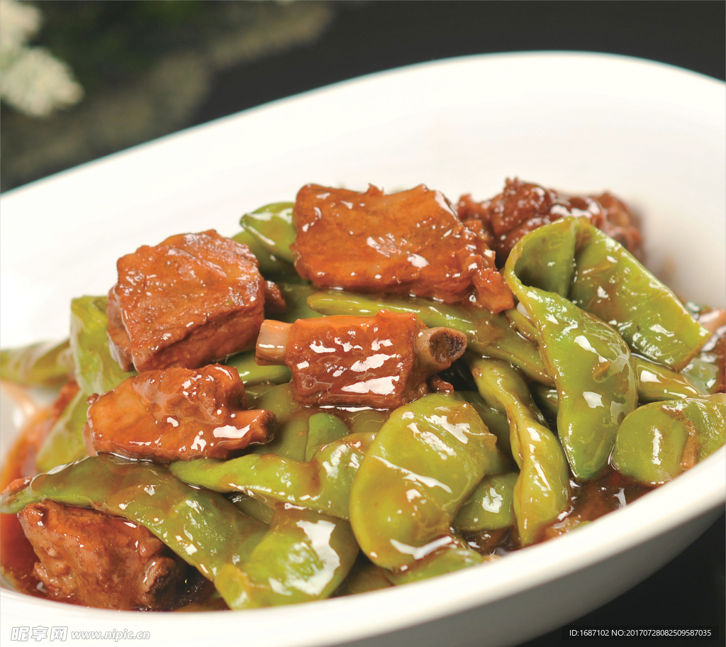 腊排骨炖豆角丝的做法