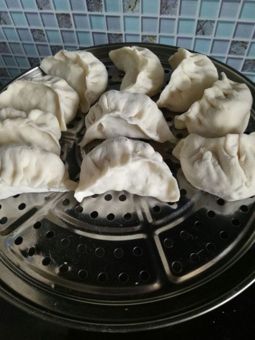 鸡蛋粉丝蒸饺家常做法