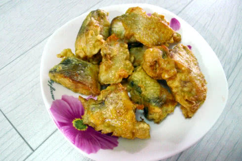 番茄炸鱼鱼圆火锅的做法