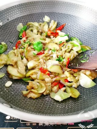 炒茄子片的做法