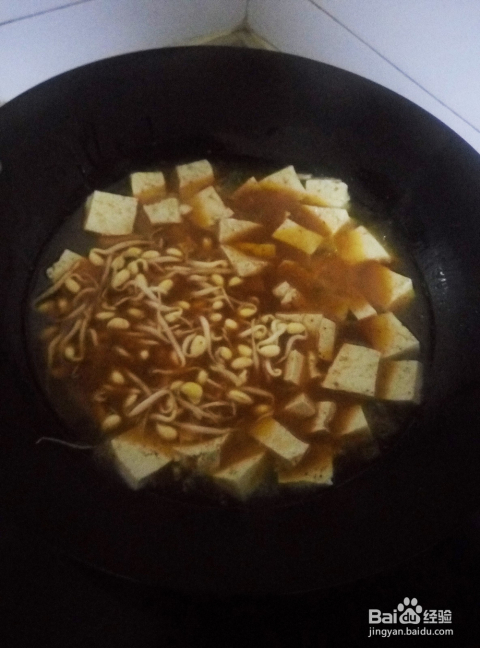 豆芽炖豆腐的家常做法