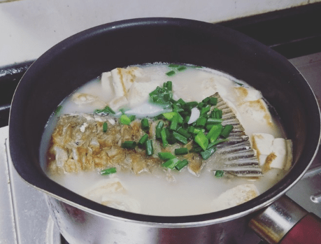 鱼尾豆腐汤的做法大全