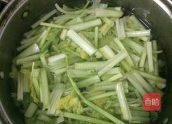 芹菜鱼膏的做法视频