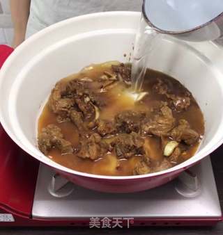 牛腩牛排骨清汤的做法视频