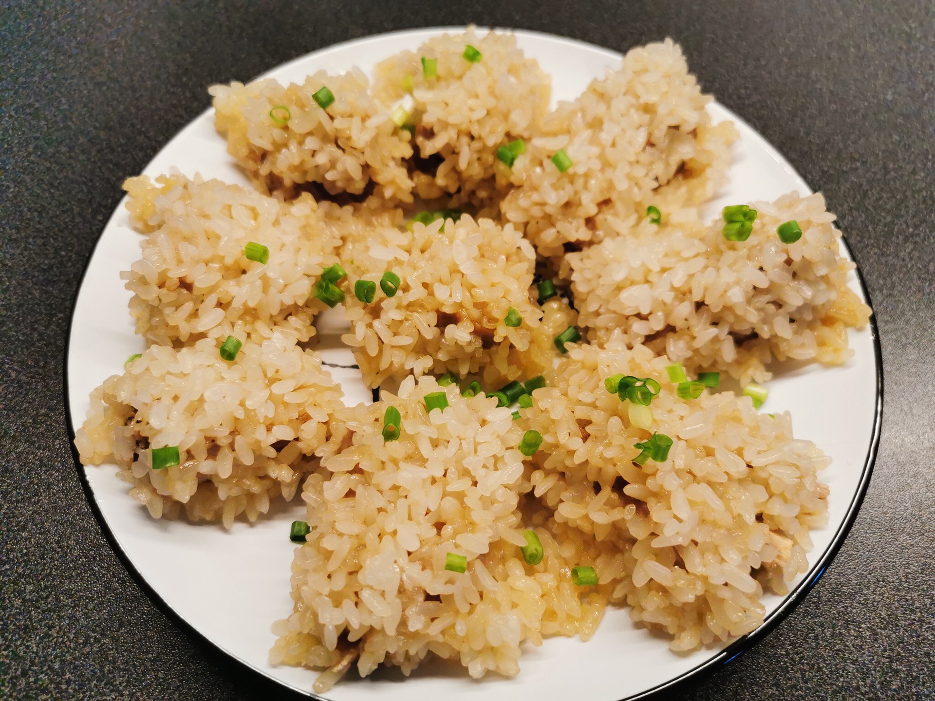 排骨蒸糯米团子的做法