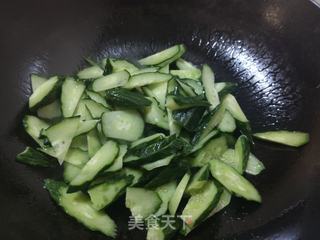 青椒铺鸡蛋的做法
