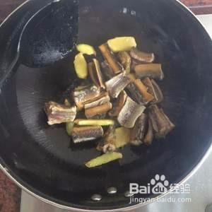 黄鳝汤炖鸡蛋的做法
