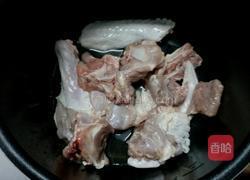 鸭肉笋汤砂锅的做法