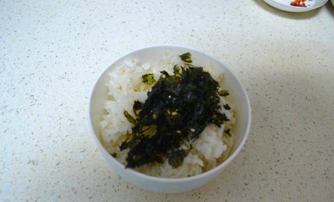鱼籽饭团的做法