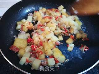 米豆腐炒碎肉的做法窍门