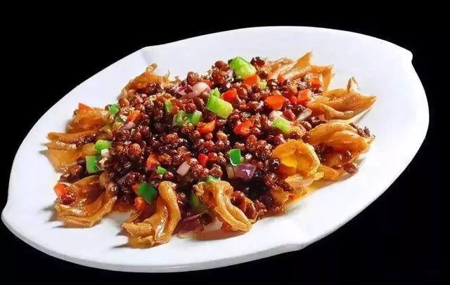 鸭掌烧排骨的做法