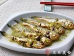 酸菜梅童鱼的做法