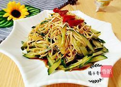 黄瓜配豆腐丝的做法