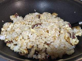 腊肠鸡蛋米饭做法窍门视频