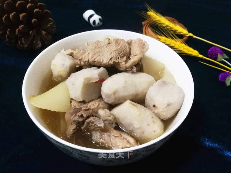 排骨炖芋头汤的做法