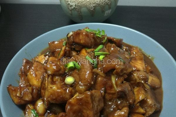 膳鱼烧肉的做法