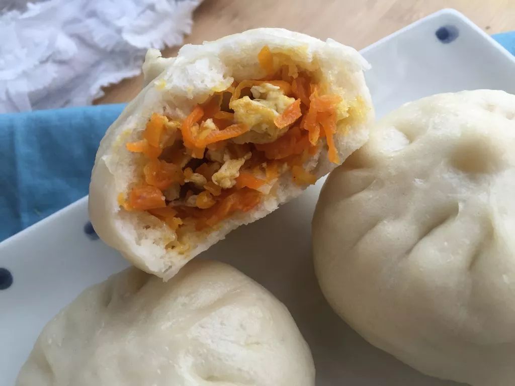 胡萝卜鸡蛋素包子做法