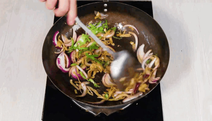 干豆腐炒豆腐脑的做法