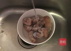 猪脚炖龙虾汤的做法