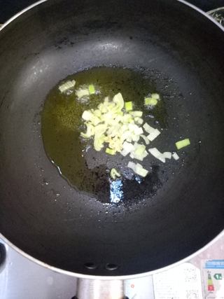 猪血豆腐大头菜汤的做法