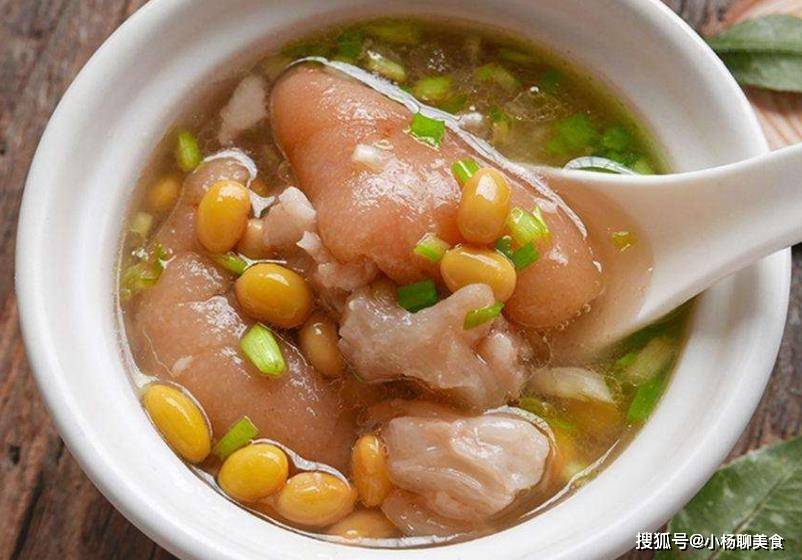 黄豆猪蹄汤的做法