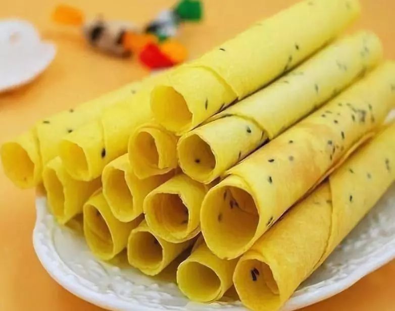鸡蛋卷放黄油的做法视频