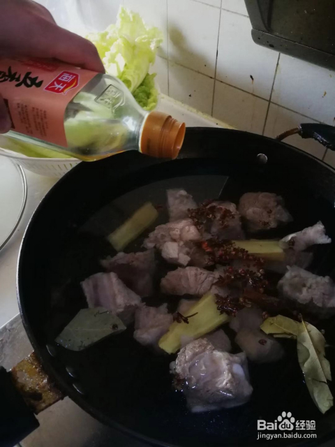 大师炖排骨的做法