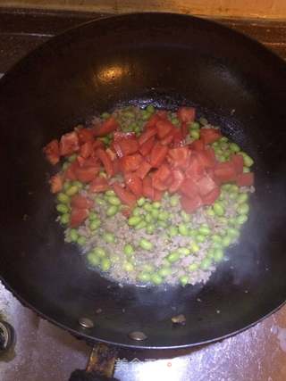毛豆番茄丸子汤的做法