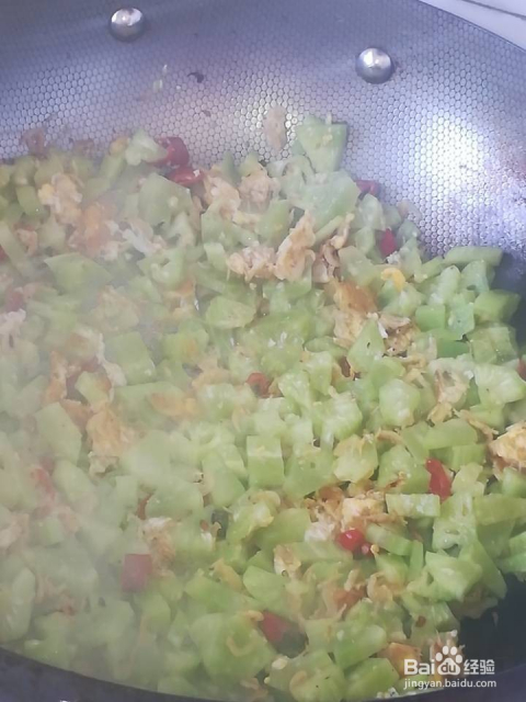 鸡蛋莴笋虾皮的做法