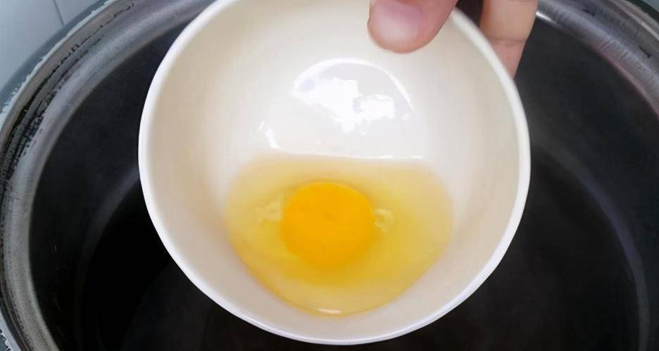 水里打鸡蛋做法窍门