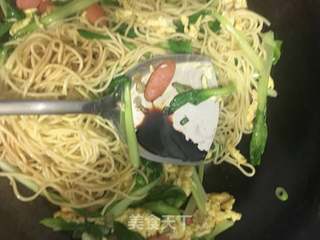 香肠鸡蛋面正宗做法
