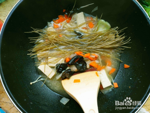回族的羊肉粉汤做法