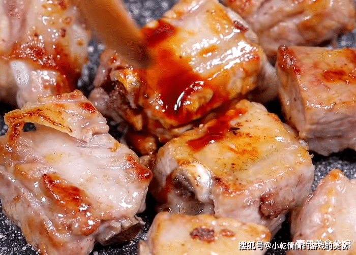 黄皮山楂焖排骨的做法