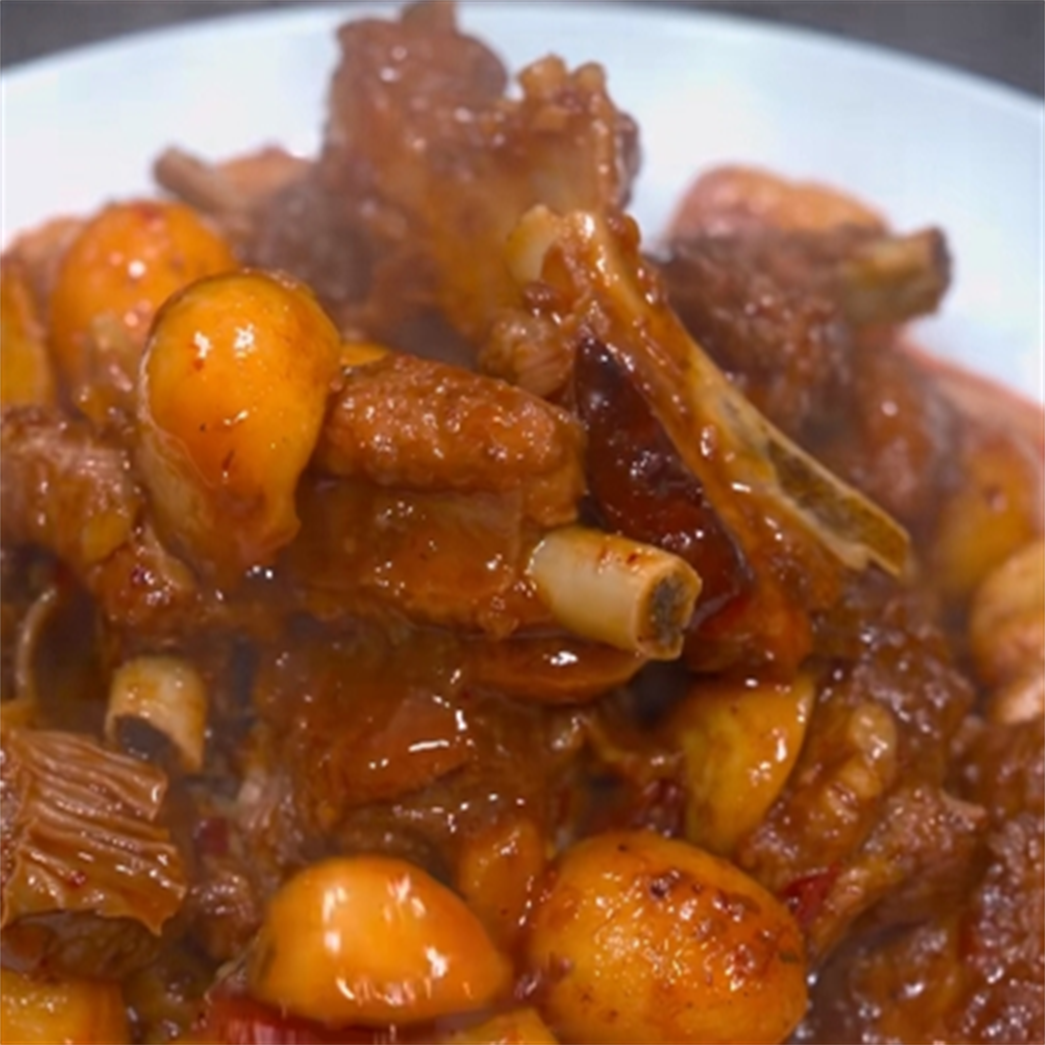 排骨土豆炖黄豆的做法
