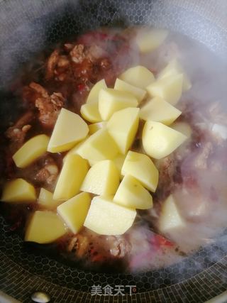 排骨土豆炖黄豆的做法