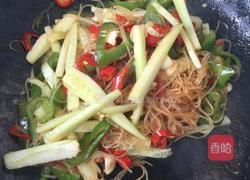 鸡蛋黄瓜粉条做法