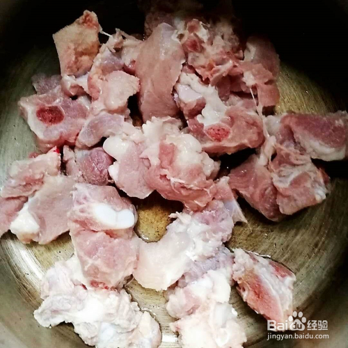 家常排骨汤的家常做法