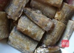 银丝鱼辣酱的做法