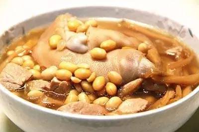 巴豆猪脚汤的做法视频