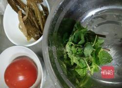 腌菜鸡蛋面条的做法