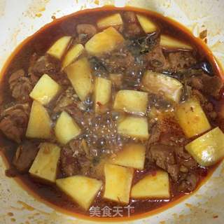 我想找土豆炖排骨的做法
