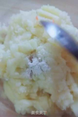 洋芋鱼包的做法