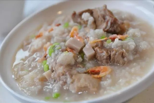 芋头炒排骨粥的做法视频