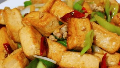 炒家常豆腐的做法